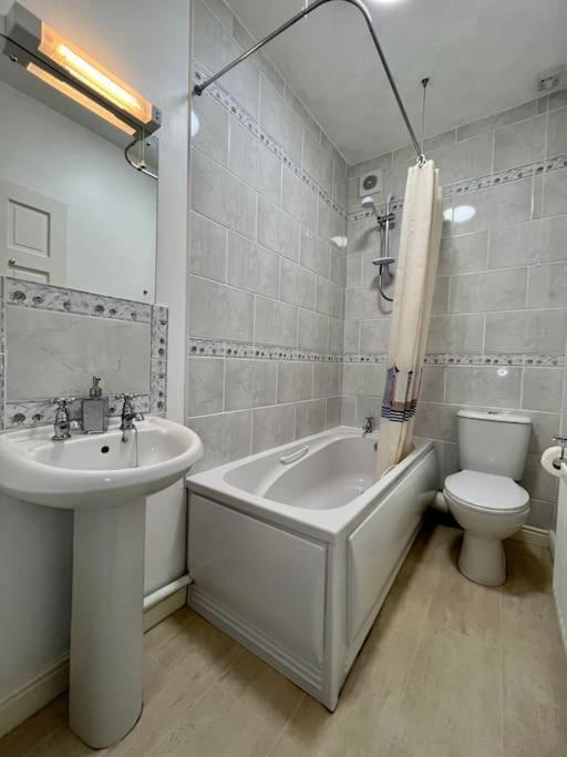 Scoresby Escape - Whitby Holiday Home Exterior foto